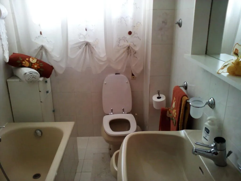 Mary'S Room Bari 0*,  Italien